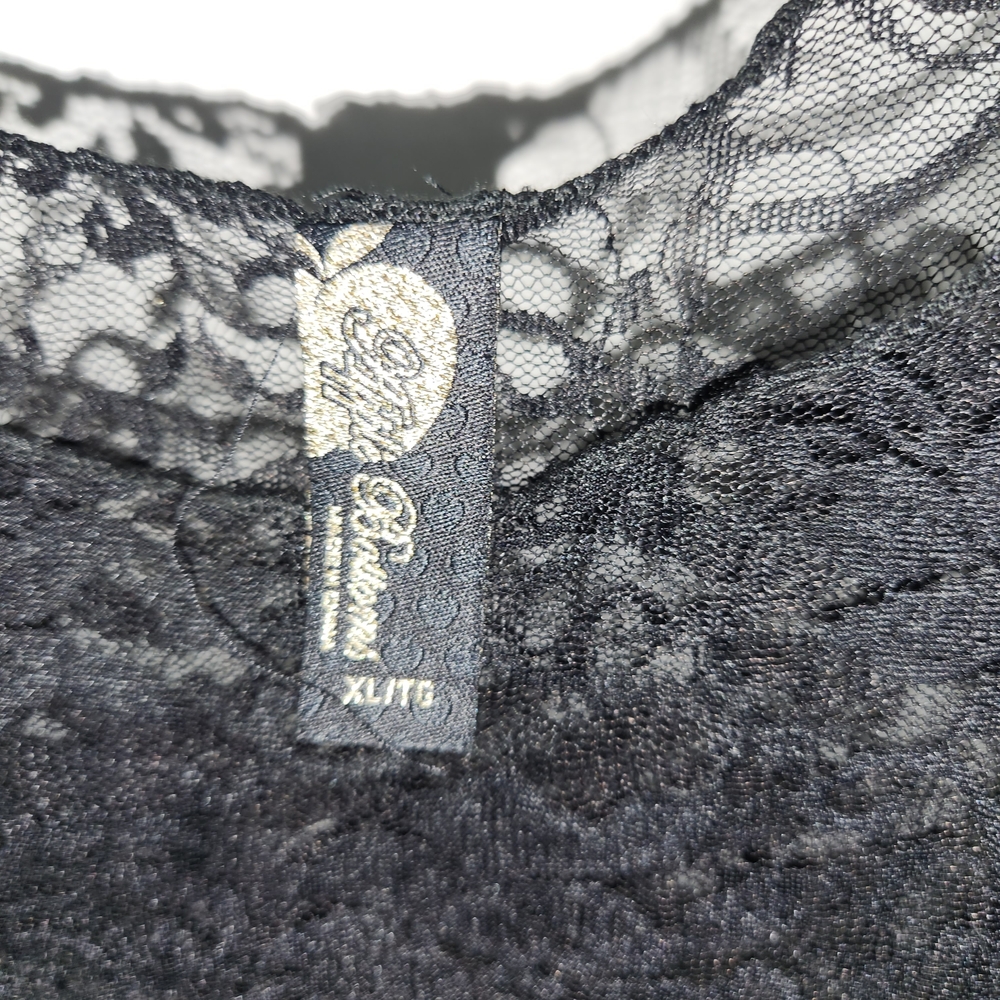 Black Lace Sleeveless Top - Picture 5 of 7